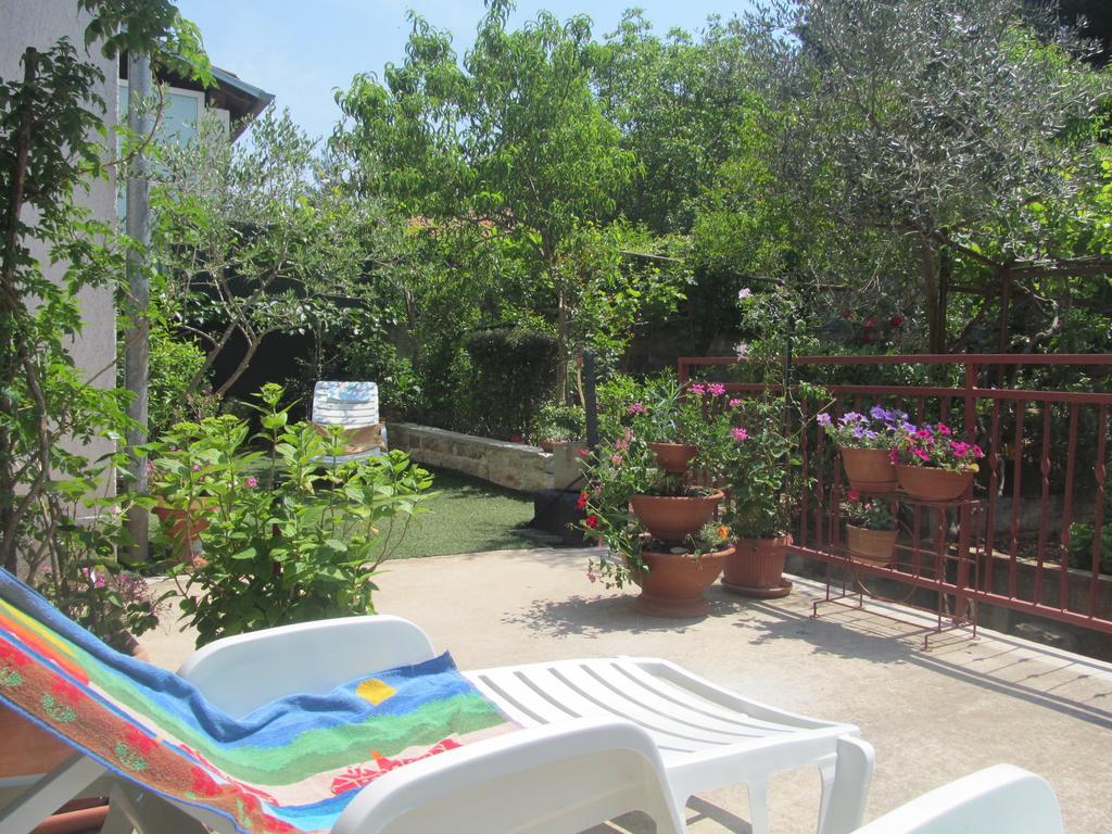 Apartment Artusi Pula Pokoj fotografie