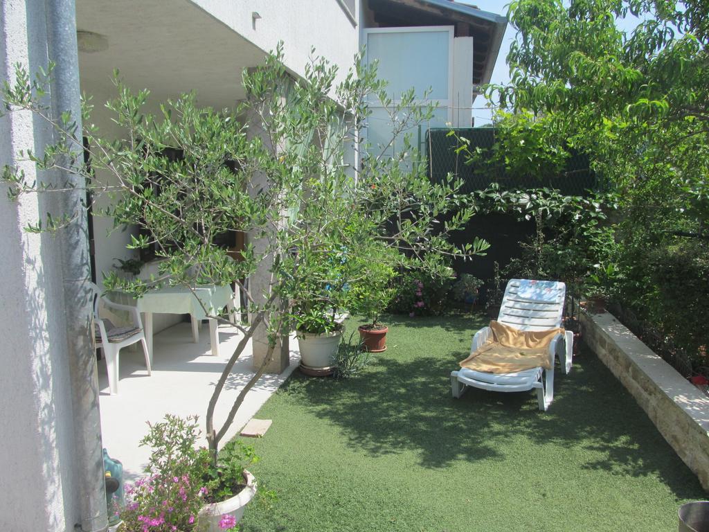 Apartment Artusi Pula Pokoj fotografie