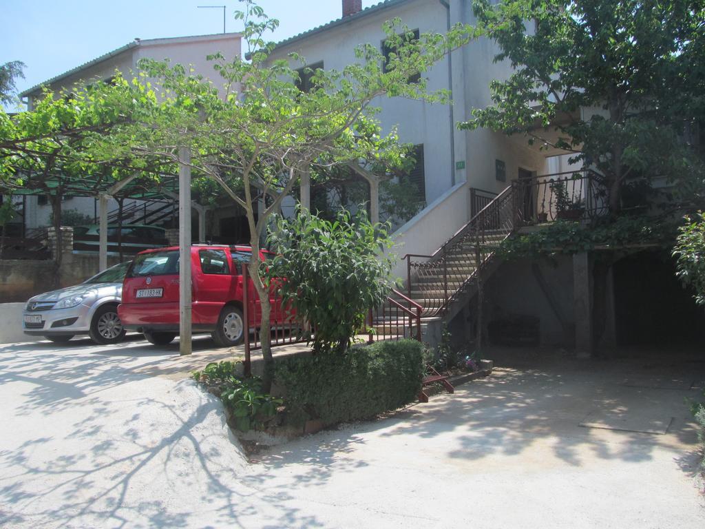 Apartment Artusi Pula Pokoj fotografie