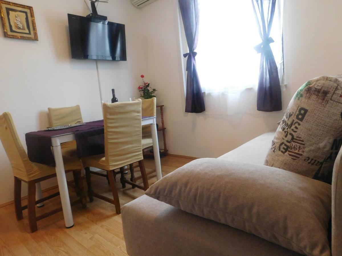 Apartment Artusi Pula Exteriér fotografie