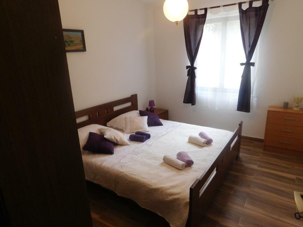 Apartment Artusi Pula Exteriér fotografie